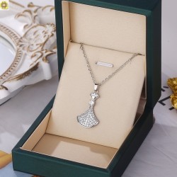 2023 Douyin Live Hot Single Silver Titanium Necklace Female Niche Design Fashionable Simple Symbol Jewelry