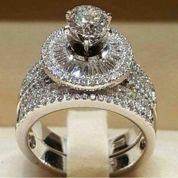 Round tray eight-claw zircon two-piece ring engagement ring
