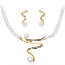 Korean version of fashion sweater chain fashion pearl inlaid diamond plating KC gold necklace set Yiwu manufacturers supply