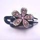 نمط جديد من قصاصات حشائش Rhinestone مع الماس والزهور مقطع أفقي رائع ومشبك الشعر الأنيق من ثلاثة أسنان للنساء نمط جديد من قصاصات حشائش Rhinestone مع الماس والزهور مقطع أفقي رائع ومشبك الشعر الأنيق من ثلاثة أسنان للنساء