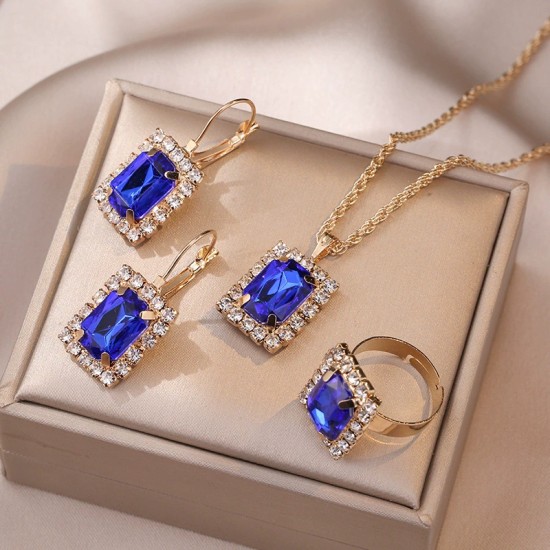قلادات أوروبية وأمريكية عبر الإنترنت للنساء على الإنترنت المشاهير Zircon Zircon Menterasile Earrings Pendant Wath's Watch Stail Twist Metal Twist قلادات أوروبية وأمريكية عبر الإنترنت للنساء على الإنترنت المشاهير Zircon Zircon Menterasile Earrings Pendant Wath's Watch Stail Twist Metal Twist