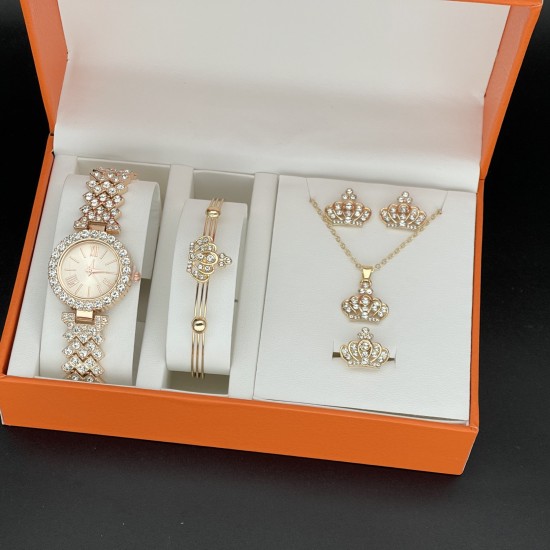 2023 Winter YJZB Crown Full Diamond Watch Jewelry مجموعة بسيطة مزاجية كوارتز ووتش ووتش بالجملة 2023 Winter YJZB Crown Full Diamond Watch Jewelry مجموعة بسيطة مزاجية كوارتز ووتش ووتش بالجملة