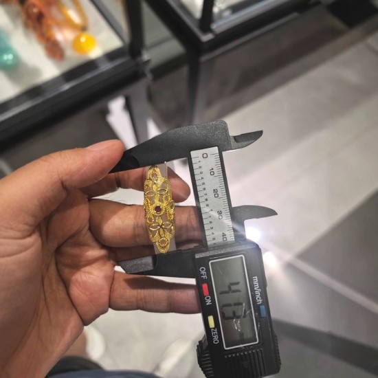 إيداع 1900 إكسسوارات