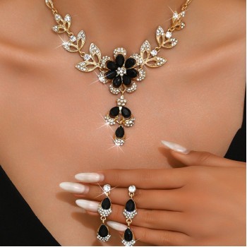 أوروبا والولايات المتحدة مبالغ فيها شخصية مجوهرات الرجعية سبائك الماس متعددة الألوان زهرة الزفاف قلادة أقراط مجموعة أوروبا والولايات المتحدة مبالغ فيها شخصية مجوهرات الرجعية سبائك الماس متعددة الألوان زهرة الزفاف قلادة أقراط مجموعة