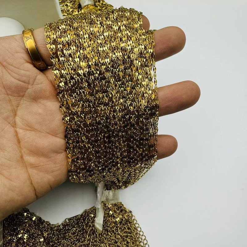 الفولاذ المقاوم للصدأ قلادة عالمية أنثى التيتانيوم الصلب 18K الترقوة سلسلة سلسلة الشفاه الفولاذ المقاوم للصدأ قلادة عالمية أنثى التيتانيوم الصلب 18K الترقوة سلسلة سلسلة الشفاه