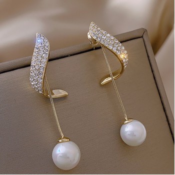 ضوء ترف تصميم الأزياء الراقية مساء اللباس الجديد مزاجه لؤلؤة أقراط شبكة الأحمر تنفجر المرأة أقراط ضوء ترف تصميم الأزياء الراقية مساء اللباس الجديد مزاجه لؤلؤة أقراط شبكة الأحمر تنفجر المرأة أقراط