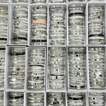 عبر الحدود انفجار جديد فضة التيتانيوم الصلب أساور أساور النساء أزياء مزيج من أساور أساور اليد والمجوهرات بالجملة عبر الحدود انفجار جديد فضة التيتانيوم الصلب أساور أساور النساء أزياء مزيج من أساور أساور اليد والمجوهرات بالجملة