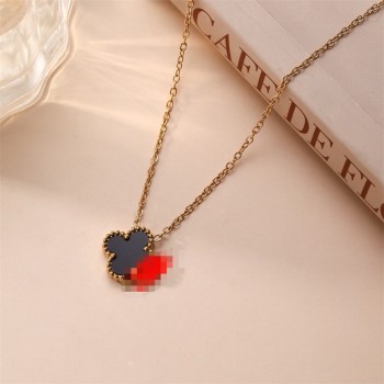 انفجار عبر الحدود عالية الجودة مجوهرات عالية الجودة على الوجهين البرسيم قلادة التيتانيوم الصلب قفل سلسلة أزياء انفجار عبر الحدود عالية الجودة مجوهرات عالية الجودة على الوجهين البرسيم قلادة التيتانيوم الصلب قفل سلسلة أزياء