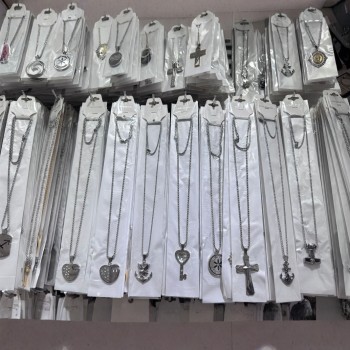 توريد الفولاذ المقاوم للصدأ قلادة الفولاذ المقاوم للصدأ مع سلسلة من أوروبا والولايات المتحدة مجوهرات اللؤلؤ مصنعين مباشرة شخصية الموضة توريد الفولاذ المقاوم للصدأ قلادة الفولاذ المقاوم للصدأ مع سلسلة من أوروبا والولايات المتحدة مجوهرات اللؤلؤ مصنعين مباشرة شخصية الموضة