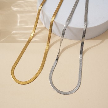 أوروبا والولايات المتحدة الرياح التيتانيوم الصلب قلادة تصميم شبكة صغيرة من النساء في اتجاه الأزياء والمجوهرات الأحمر مزاجه