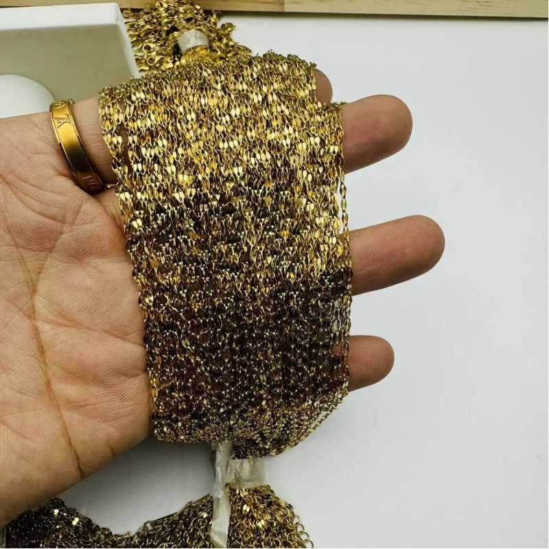 الفولاذ المقاوم للصدأ قلادة عالمية أنثى التيتانيوم الصلب 18K الترقوة سلسلة سلسلة الشفاه الفولاذ المقاوم للصدأ قلادة عالمية أنثى التيتانيوم الصلب 18K الترقوة سلسلة سلسلة الشفاه
