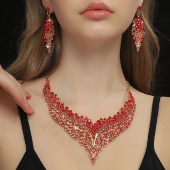 أوروبا والولايات المتحدة عبر الحدود انفجار قلادة أقراط مجموعة مبالغة المحكمة الرياح مزاجه غرامة تصميم فستان حفلة موسيقية من الدرجة العالية أنثى أوروبا والولايات المتحدة عبر الحدود انفجار قلادة أقراط مجموعة مبالغة المحكمة الرياح مزاجه غرامة تصميم فستان حفلة موسيقية من الدرجة العالية أنثى